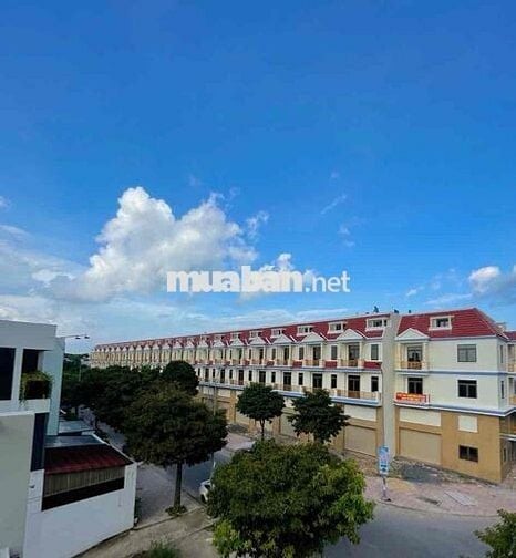 Mặt Tiền Kinh Doanh Hoàng Hoa Thám 1 hầm 1 trệt 2 Lầu 7 phòng. có pccc