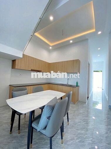 BÁN GẤP NHÀ LẦU KÈM NỘI THẤT NẰM GẦN CHỢ THẠNH PHÚ GIÁP ĐỒNG KHỞI