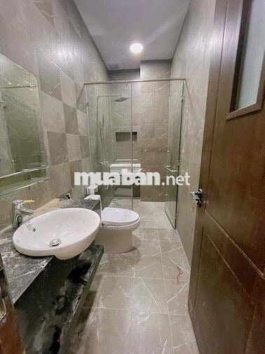 Mặt Tiền Kinh Doanh Hoàng Hoa Thám 1 hầm 1 trệt 2 Lầu 7 phòng. có pccc