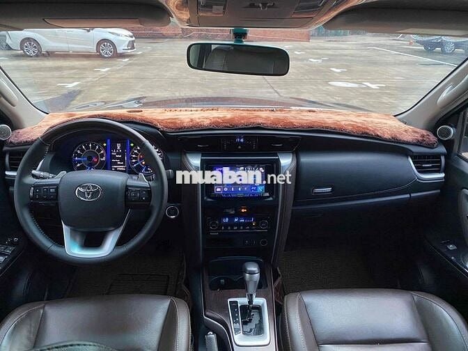 Toyota Fortuner 2017 2.7V 4x2 - 77000 km