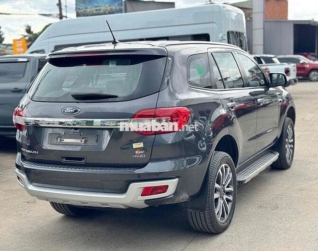 Cần bán Everest Titanium 2.0L Biturbo 2 cầu 2019
