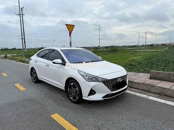 Hyundai Accent 2021 1.4 AT Special - 70000 km