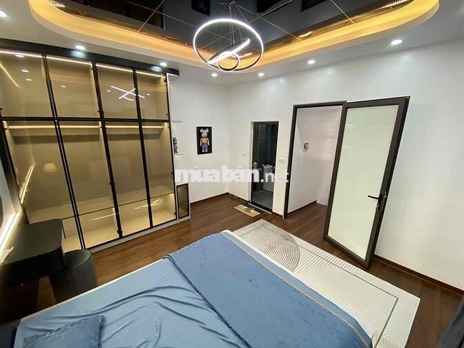 6TỶ450. Trần Khát Chân. OTO ĐỖ CỔNG