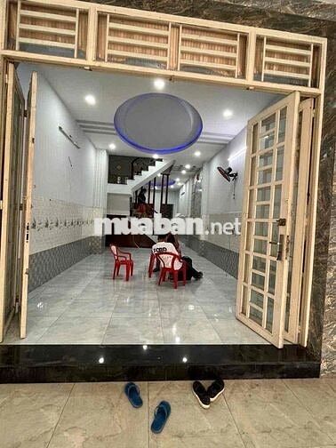 nhà 4x27m 4 tầng 5 phòng ngủ 6wc sân thượng, đuonhừ Liên Khu 4 5