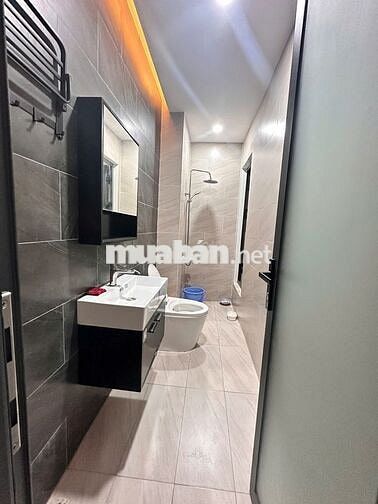 Xe hơi 7 chỗ vô nhà 4 tầng mới xây -Ngay Khu Bàu Cát -54m2 Chỉ 7.879tỷ