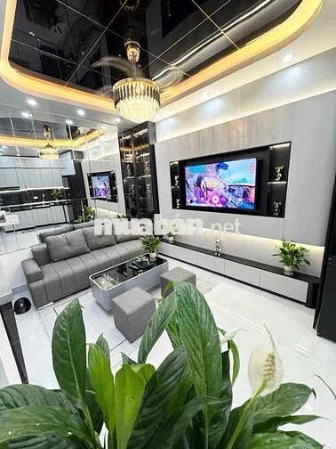 6TỶ450. Trần Khát Chân. OTO ĐỖ CỔNG