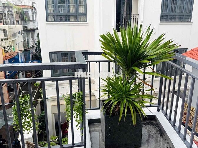 NHÀ NGUYÊN CĂN MỚI 3PN 4Wc Ngay Khu Phan Xích Long, Vị trí Vip hẻm oto
