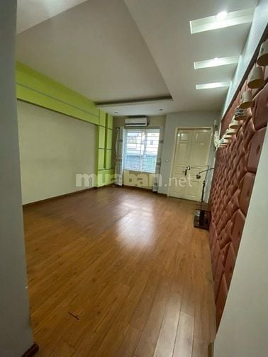 Cho thuê nhà ngõ 465/49, SN 11, phố Đội Cấn, Ba Đình