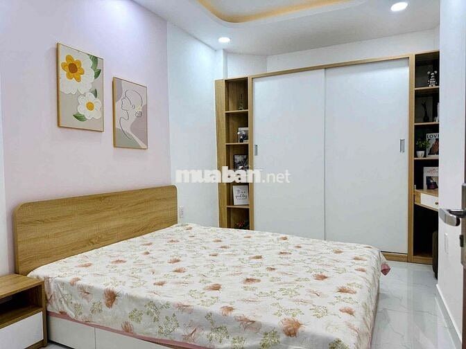 NHÀ NGUYÊN CĂN MỚI 3PN 4Wc Ngay Khu Phan Xích Long, Vị trí Vip hẻm oto