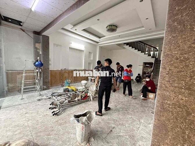 Cho thuê mặt bằng kinh doanh ngay trung tâm Chánh Nghĩa