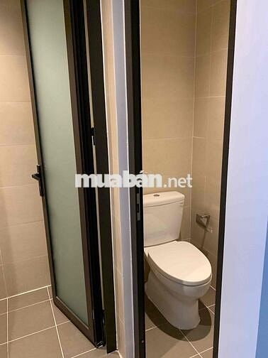 Phòng ban công full nội thất cho bạn nữ