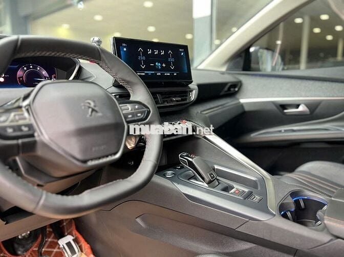 Peugeot 3008 Premium 2024 - 9386km
