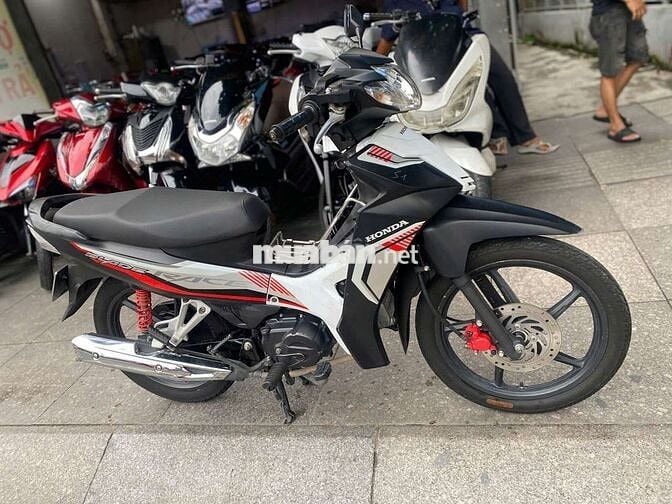 Honda wave blade 2021 mới 90% Bstp chính chủ
