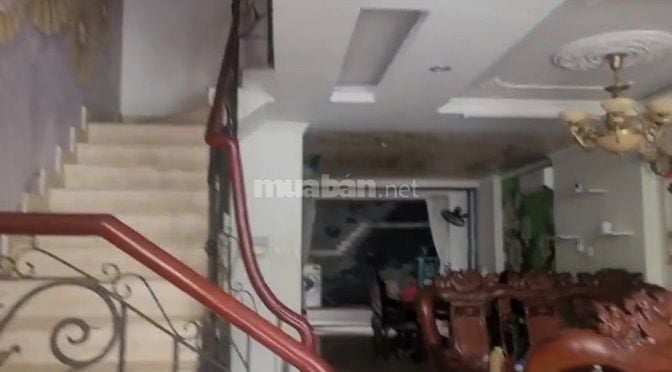 Cho thuê nhà mặt đường 12m thông thoáng . Giá 30 triệu / tháng 