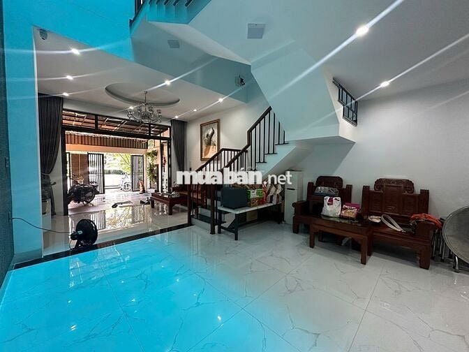 NHÀ 3 TẦNG MẶT TIỀN HÒA PHÚ- FULL NỘI THẤT, GẦN TÔ HIỆU