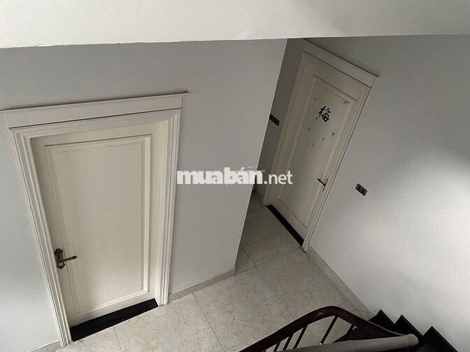 Cho thuê nhà 4 tầng đường Nguyệt Quế 22 - Vinhomes Riverside Long Biên