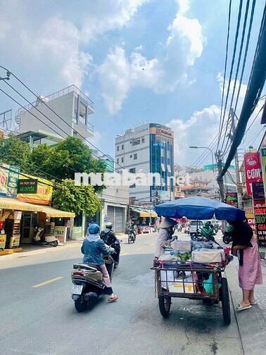 Cho thuê nhà 6 lầu mặt tiền Vạn Kiếp p3 BT giá 105 triệu/ tháng