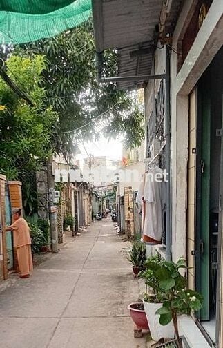 Bán nhà trục chính, nhà đã hoàn công, hẻm 3m thẳng và thông, nhà đẹp