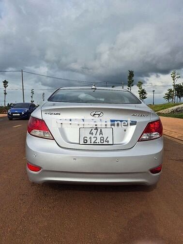 Hyundai Accent 2012, số tự động