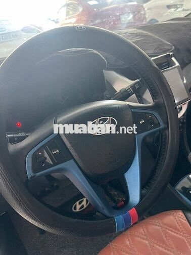 Hyundai Accent 2012, số tự động