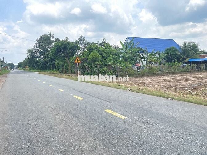 Bán 195m tc 100m mặt tiền kinh doanh đường ĐT 750, có hổ trợ bank