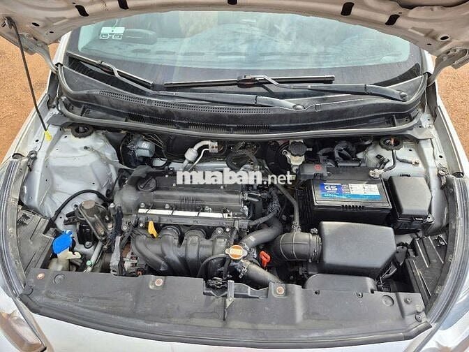 Hyundai Accent 2012, số tự động