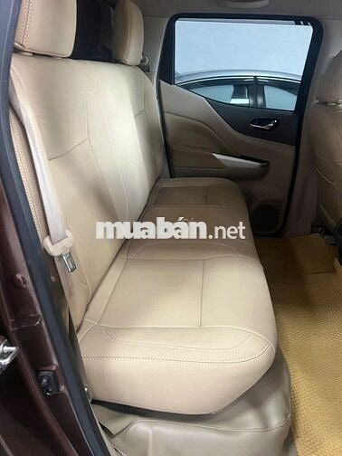 Nissan Navara 2017, số tự động