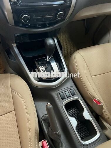 Nissan Navara 2017, số tự động