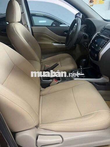 Nissan Navara 2017, số tự động