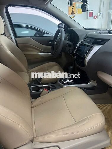 Nissan Navara 2017, số tự động