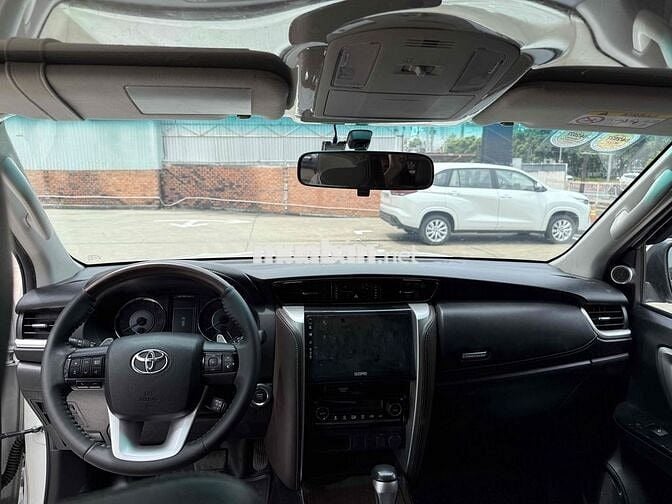 Toyota Fortuner 2019 2.7V 4x2 AT - Xăng - 1 Cầu