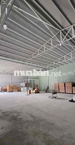 Cần cho thuê gấp kho diện tích lên đến 2000m2 ở Đường Phú Thuận