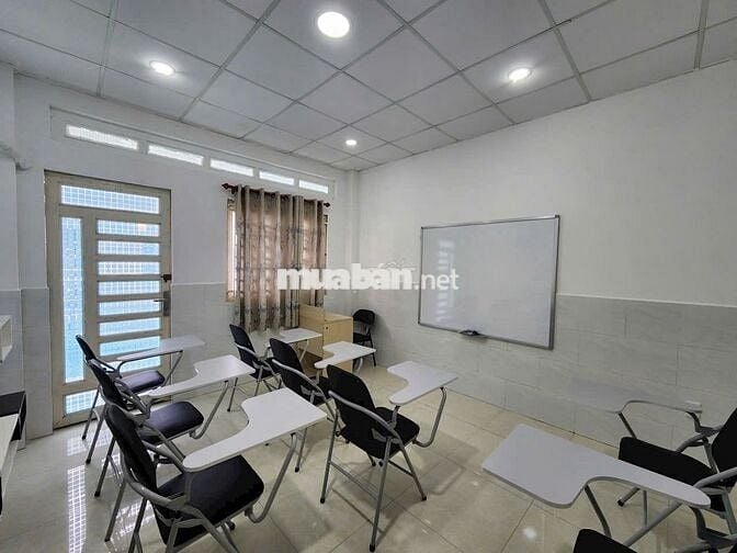 Văn phòng chia sẻ Phòng có máy lạnh, ánh sáng đầy đủ tại Quận Gò Vấp