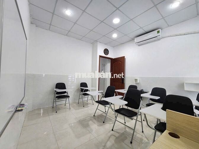 Văn phòng chia sẻ Phòng có máy lạnh, ánh sáng đầy đủ tại Quận Gò Vấp