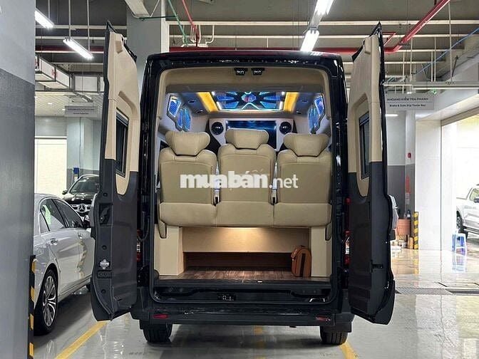 Ford Transit Limousine 10S mới 100% sẵn giao ngay