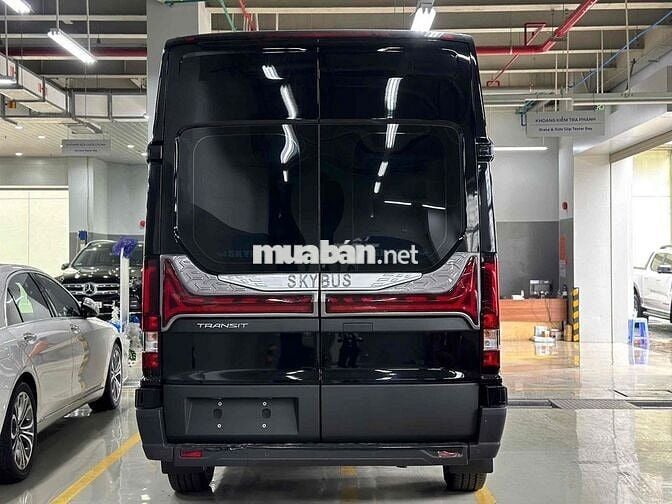 Ford Transit Limousine 10S mới 100% sẵn giao ngay