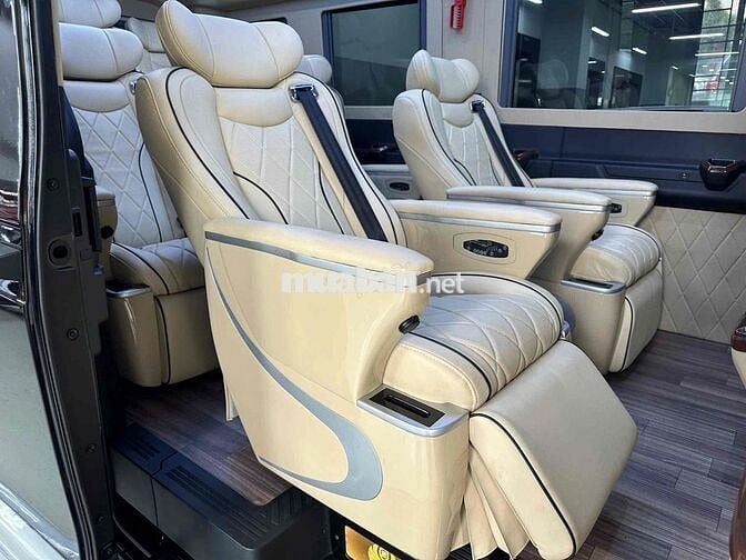 Ford Transit Limousine 10S mới 100% sẵn giao ngay