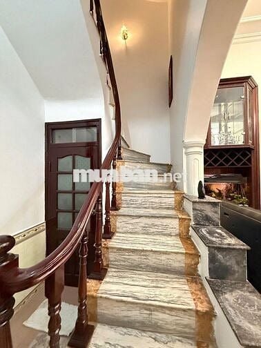 🔥 BÁN NHÀ NGÕ 42 TRIỀU KHÚC – NHÀ ĐẸP, NGÕ RỘNG, GIÁ TỐT 🔥