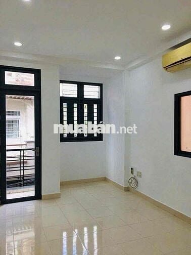 cho thuê nhà nguyên căn mới tinh. 2pn2wc. Nguyễn tri phương p9,Q10
