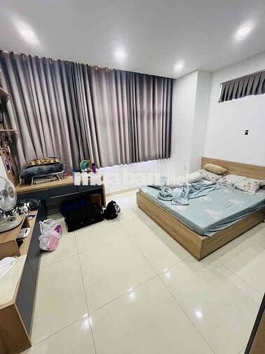 CHỦ ĐI NƯỚC NGOÀI, BÁN GẤP NHÀ 4 TẦNG, 60m2, QUẬN 7, HẺM XE HƠI.