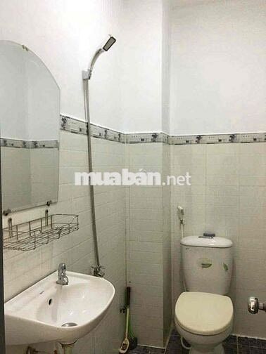 cho thuê nhà nguyên căn mới tinh. 2pn2wc. Nguyễn tri phương p9,Q10