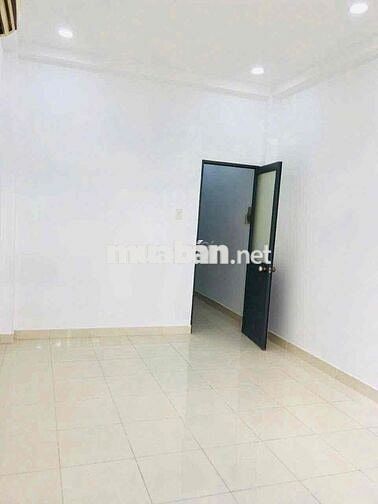 cho thuê nhà nguyên căn mới tinh. 2pn2wc. Nguyễn tri phương p9,Q10
