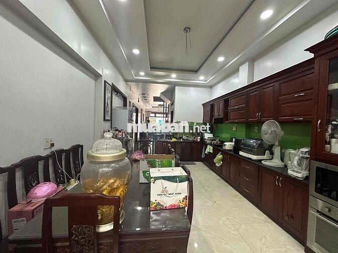 TÂN PHÚ – HÀNG VIP 102m² – 5TẦNG BTCT GIÁ CHỈ 10.8Tỷ