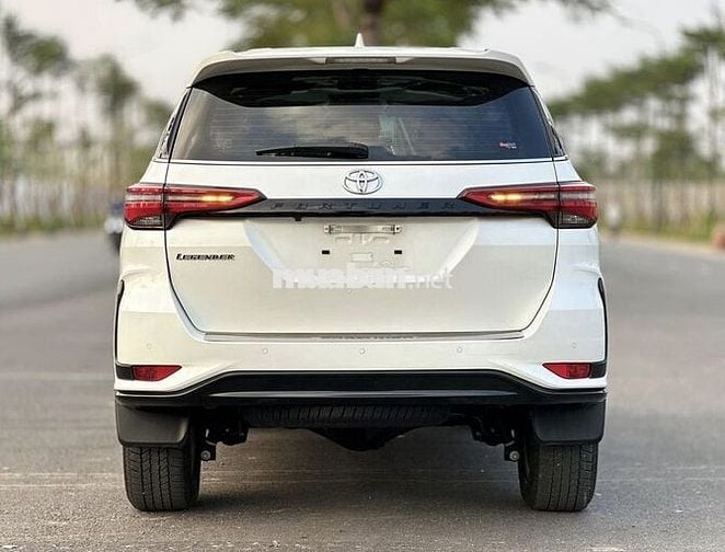 Toyota Fortuner 2023 Legender 2.4L 4x2 AT 29000 km