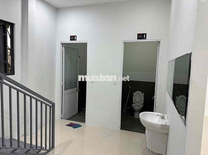 Cho thuê nhà tiền chế đối diện bến xe trung tâm ĐN - Nguyễn Thái Bình