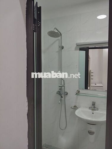 Cho thuê nhà đẹp nguyên căn 6 pn tại Quan Nhân