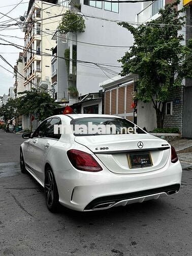 Mercedes Benz C Class 2016 C300 AMG - 99000 km
