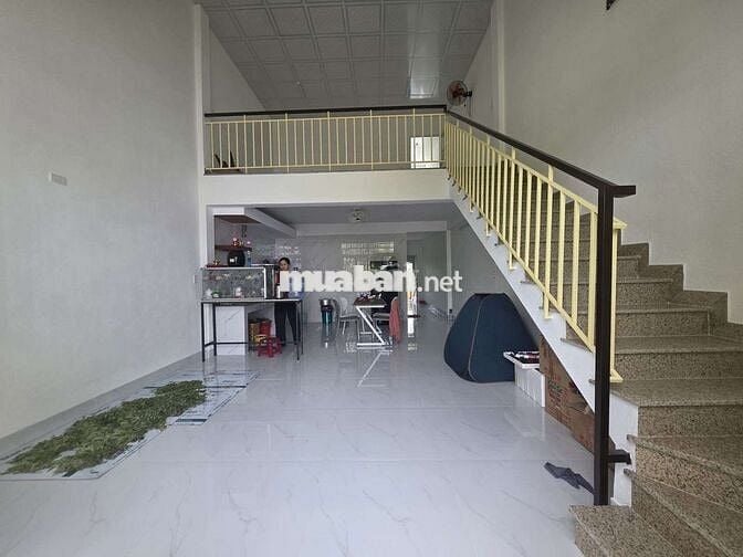 Bán Nhà Lững Đúc, Thôn Nam Sơn, Hòa Tiến, DT: 120m² (ngang 5m), 2,1 Tỷ