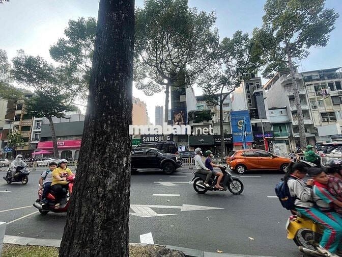 Cho thuê nhà MT Trần Hưng Đạo, Quận 1 – Vị trí đẹp, bảng hiệu 6m