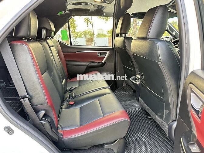 Toyota Fortuner 2023 Legender 2.4L 4x2 AT 29000 km